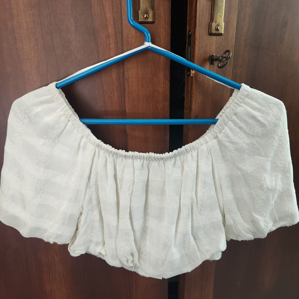 Sadie & Sage Cream Off-Shoulder Blouse